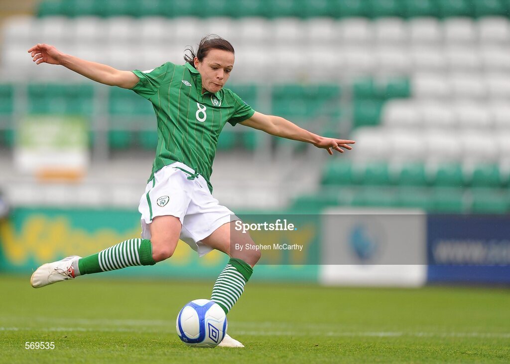 22 October 2011; Áine O'Gorman, Republic of Ireland. UEFA Women's Euro 2013 Qualifier, Republic of Ireland v Israel, Tallaght Stadium, Tallaght, Dublin. Picture credit: Stephen McCarthy / SPORTSFILE
