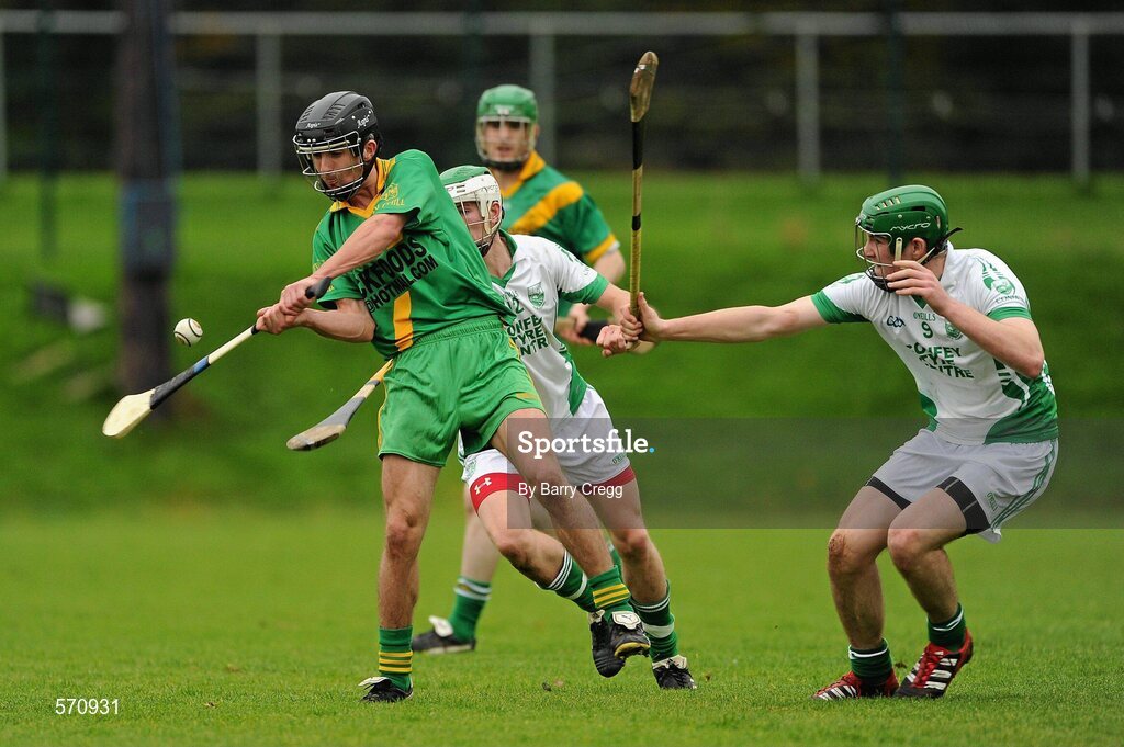 30 October 2011; Ronan Kelly, Kill, in action against David Slattery, left, and Gary Savage, right, Confey. Intermediate B Championship Final, Kill v Confey, Naas GAA Ground, Co. Kildare. Picture credit: Barry Cregg / SPORTSFILE