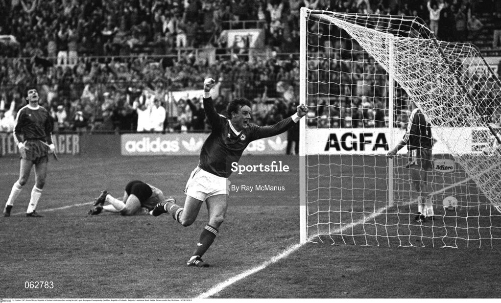 14 October 1987; Kevin Moran, Republic of Ireland celebrates after scoring his side's goal. European Championship Qualifier, Republic of Ireland v Bulgaria, Lansdowne Road, Dublin. Picture credit; Ray McManus / SPORTSFILE