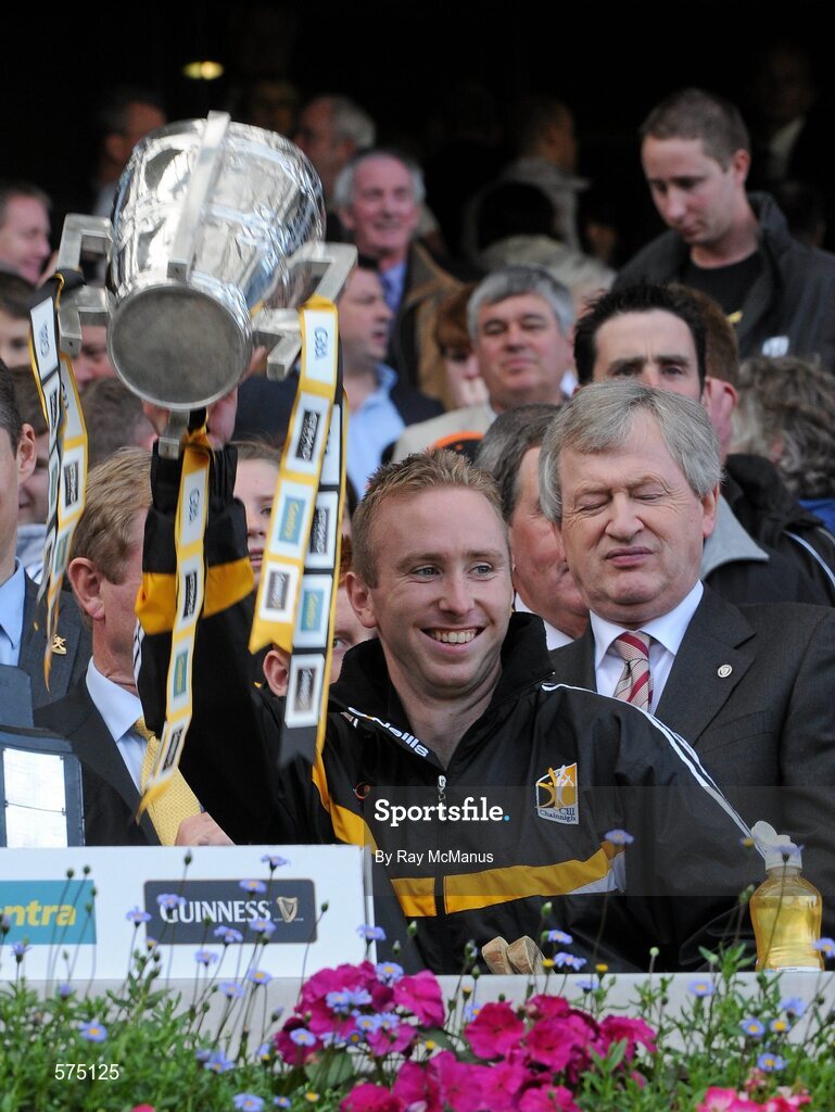 4 September 2011; James 'Cha' Fitzpatrick, Kilkenny, lifts the Liam MacCarthy Cup. GAA Hurling All-Ireland Senior Championship Final, Kilkenny v Tipperary, Croke Park, Dublin. Picture credit: Ray McManus / SPORTSFILE