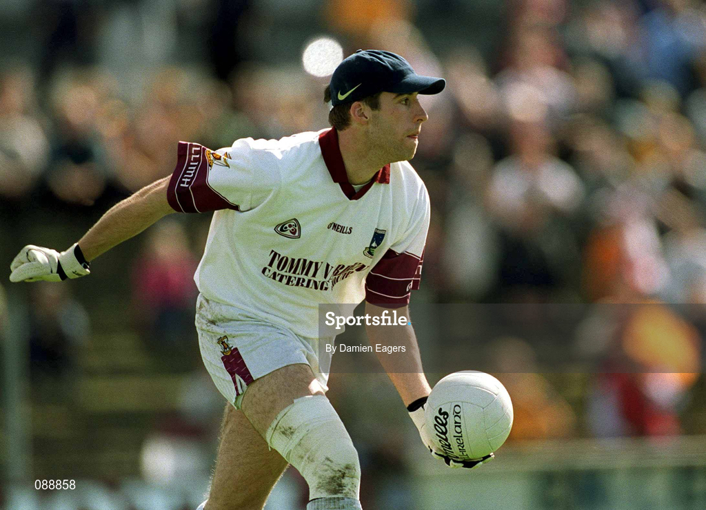 19 May 2002; Galway goalkeeper Alan Keane during the Bank of Ireland Connacht Senior Football Championship Quarter-Final match between Roscommon and Galway at Dr Hyde Park in Roscommon. Photo by Damien Eagers/Sportsfile