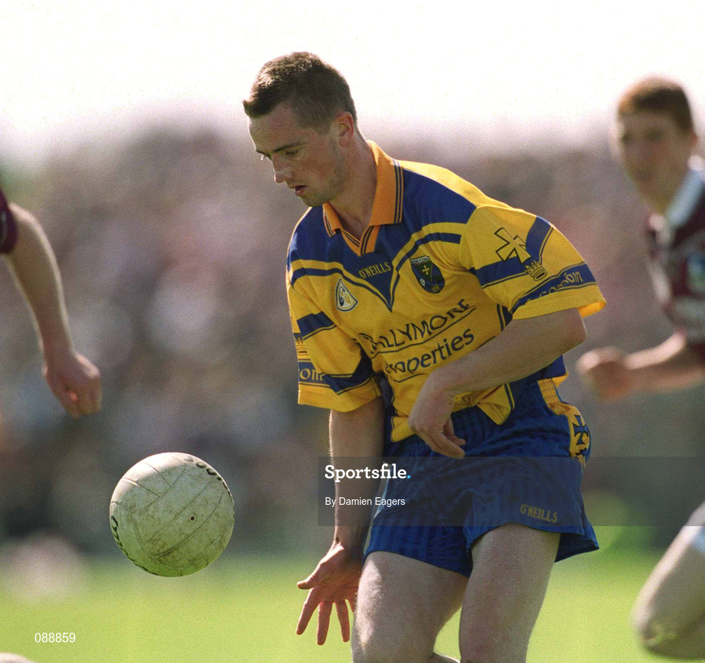 19 May 2002; Jonathan Dunning of Roscommon during the Bank of Ireland Connacht Senior Football Championship Quarter-Final match between Roscommon and Galway at Dr Hyde Park in Roscommon. Photo by Damien Eagers/Sportsfile