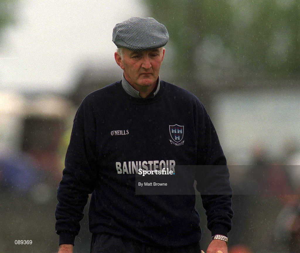 26 May 2002; Dublin manager Kevin Fennelly during the Guinness Leinster Senior Hurling Championship Quarter-Final match between Dublin and Meath at O'Connor Park in Tullamore, Offaly. Photo by Matt Browne/Sportsfile