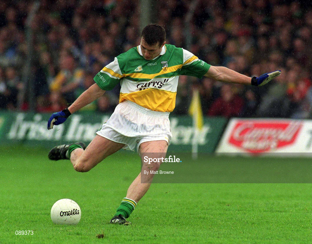26 May 2002; Ciaran McManus of Offaly during the Bank of Ireland Leinster Senior Football Championship Quarter-Final match between Offaly and Laois at O'Connor Park in Tullamore, Offaly. Photo by Matt Browne/Sportsfile