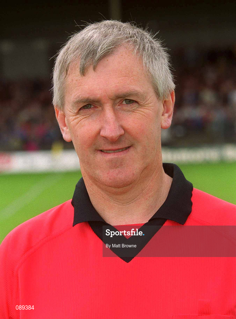 26 May 2002; Linesman Pat Dunphy during the Guinness Leinster Senior Hurling Championship Quarter-Final match between Dublin and Meath at O'Connor Park in Tullamore, Offaly. Photo by Matt Browne/Sportsfile
