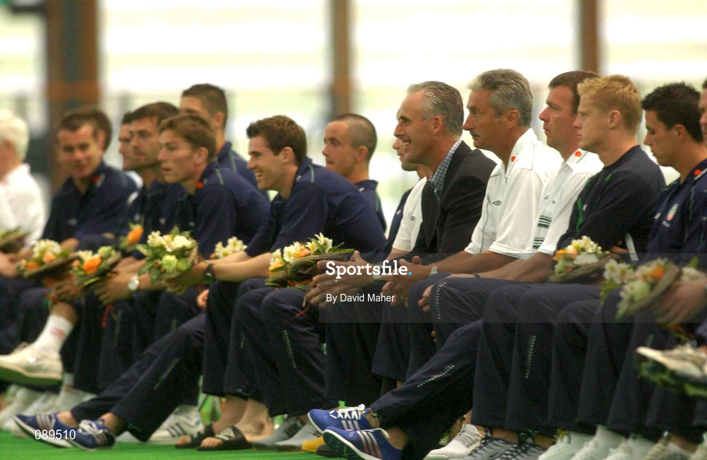 30 May 2002; Republic of Ireland players and management during a farewell ceremony at Izumo Sports Park in Izumo, Japan, ahead of their first FIFA World Cup 2002 Group E match against Cameroon. Photo by David Maher/Sportsfile