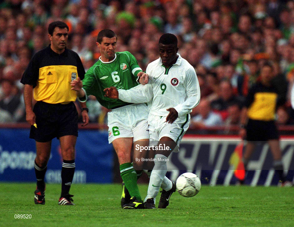 16 May 2002; Roy Keane of Republic of Ireland in action against Bartholomew Ogbeche of Nigeria during the International Friendly match between Republic of Ireland and Nigeria at Lansdowne Road in Dublin. Photo by Brendan Moran/Sportsfile