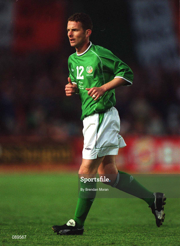 16 May 2002; Mark Kinsella of Republic of Ireland during the International Friendly match between Republic of Ireland and Nigeria at Lansdowne Road in Dublin. Photo by Brendan Moran/Sportsfile