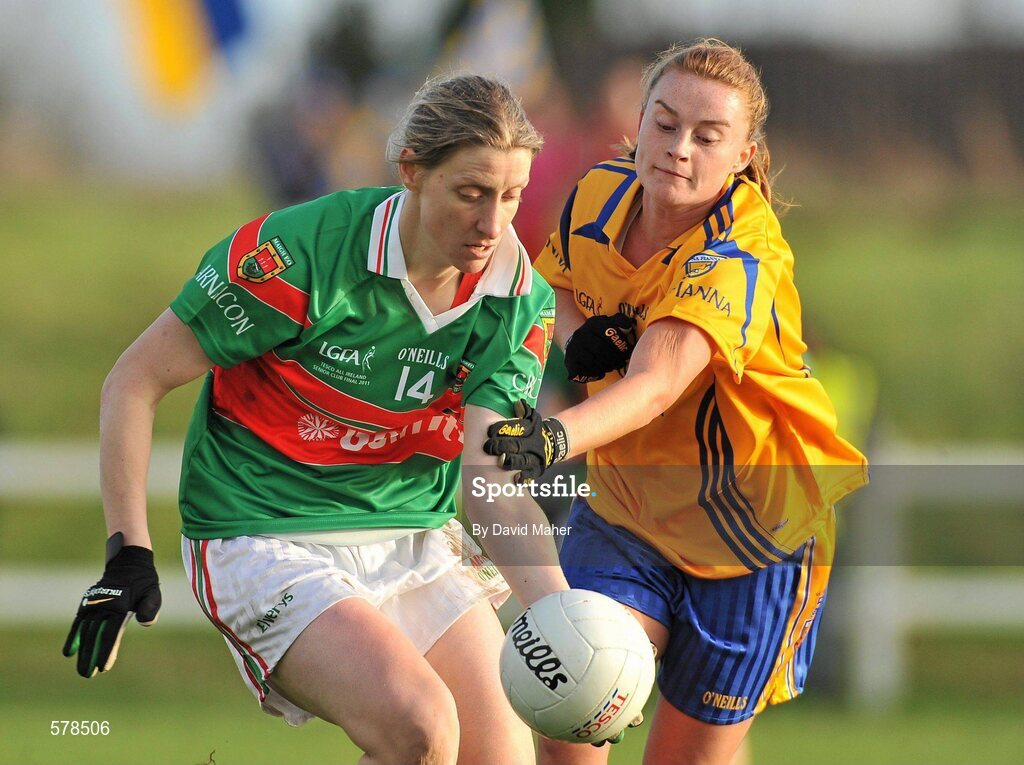 27 November 2011; Cora Staunton, Carnacon, in action against Arlene Cushen, Na Fianna. Tesco All-Ireland Senior Ladies Football Club Championship Final, Carnacon v Na Fianna, Ballymahon, Co. Longford. Picture credit: David Maher / SPORTSFILE