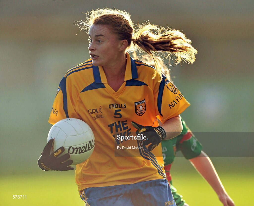 27 November 2011; Arlene Cushen, Na Fianna. Tesco All-Ireland Senior Ladies Football Club Championship Final, Carnacon v Na Fianna, Ballymahon, Co. Longford. Picture credit: David Maher / SPORTSFILE