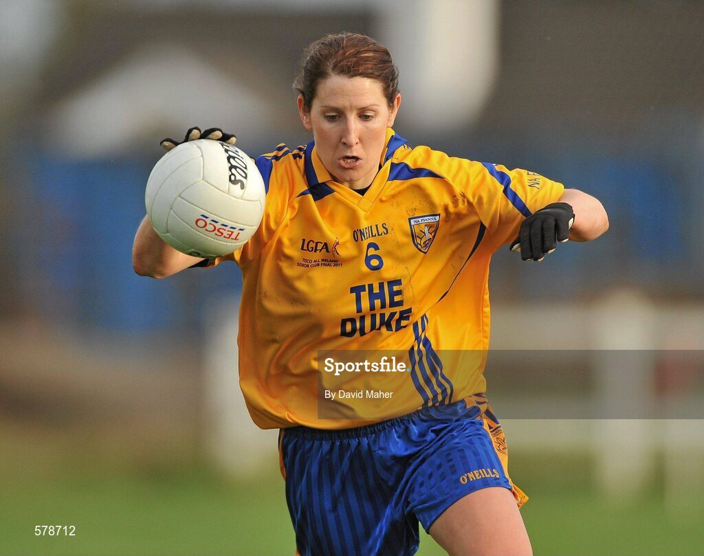 27 November 2011; Bronagh O'Donnell, Na Fianna. Tesco All-Ireland Senior Ladies Football Club Championship Final, Carnacon v Na Fianna, Ballymahon, Co. Longford. Picture credit: David Maher / SPORTSFILE