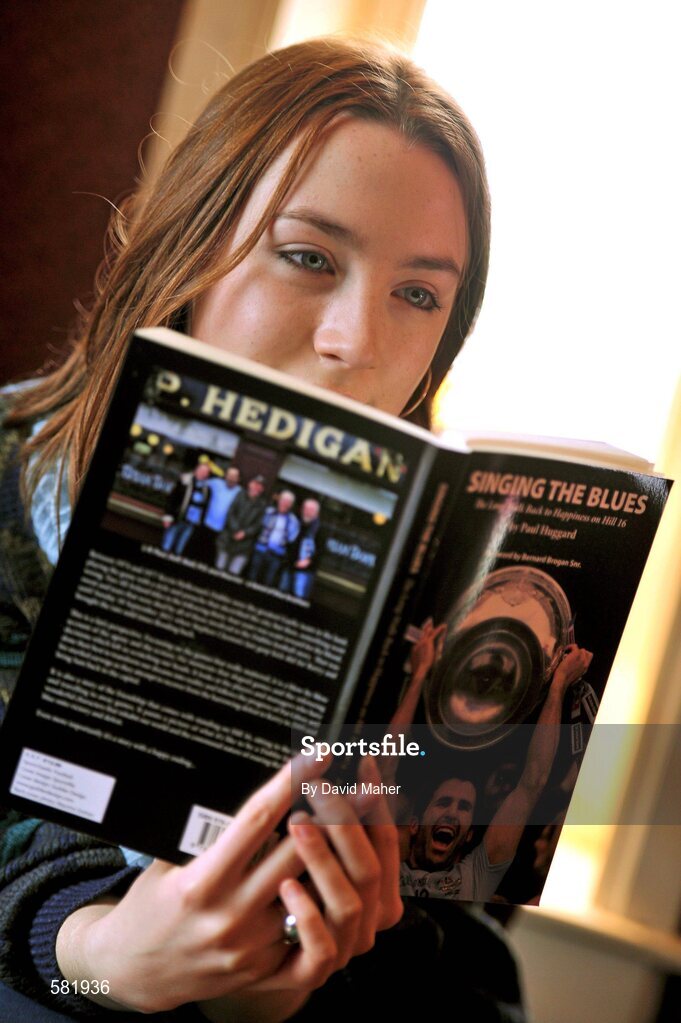 11 December 2011; Actress Saoirse Ronan, pictured at the launch of 'Singing the Blues', by Paul Huggard. Hedigan's Pub, Glasnevin, Dublin. Picture credit: David Maher / SPORTSFILE
