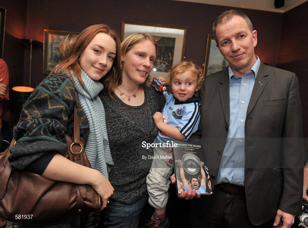 11 December 2011; Actress Saoirse Ronan, pictured with author Paul Huggard, with his wife Jane and their 2 year old son, Samuel, at the launch of 'Singing the Blues'. Hedigan's Pub, Glasnevin, Dublin. Picture credit: David Maher / SPORTSFILE