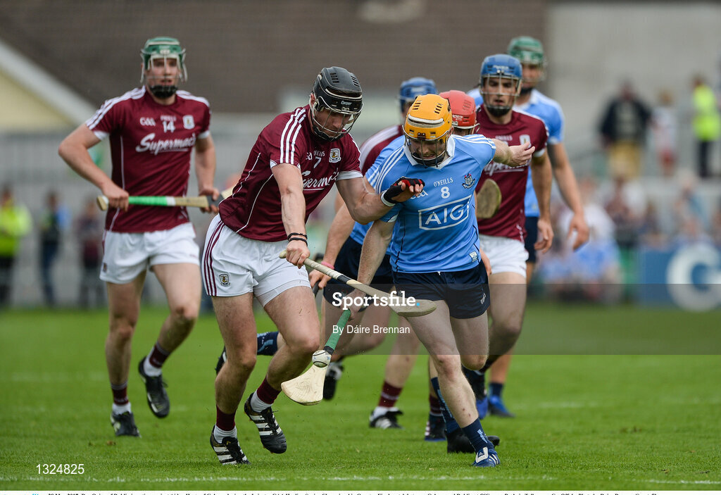 28 May 2017; Ben Quinn of Dublin in action against Aidan Harte of Galway during the Leinster GAA Hurling Senior Championship Quarter-Final match between Galway and Dublin at O'Connor Park, in Tullamore, Co. Offaly. Photo by Daire Brennan/Sportsfile