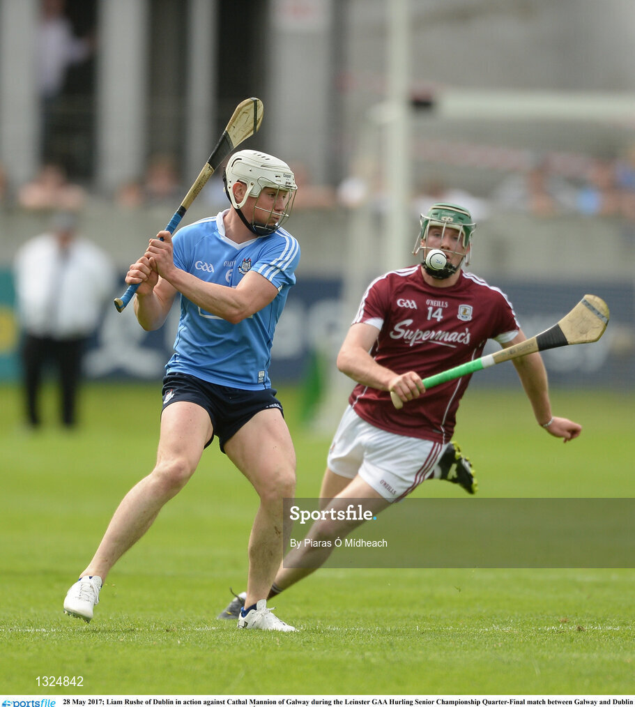 28 May 2017; Liam Rushe of Dublin in action against Cathal Mannion of Galway during the Leinster GAA Hurling Senior Championship Quarter-Final match between Galway and Dublin at O'Connor Park, in Tullamore, Co. Offaly.  Photo by Piaras Ó Mídheach/Sportsfile
