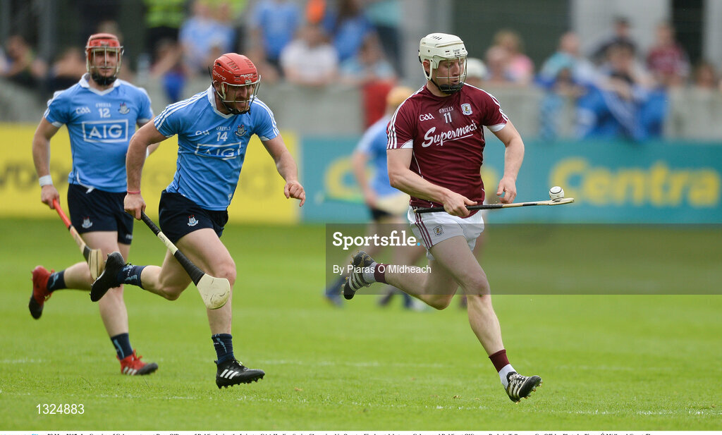 28 May 2017; Joe Canning of Galway gets past Ryan O'Dwyer of Dublin during the Leinster GAA Hurling Senior Championship Quarter-Final match between Galway and Dublin at O'Connor Park, in Tullamore, Co. Offaly.  Photo by Piaras Ó Mídheach/Sportsfile