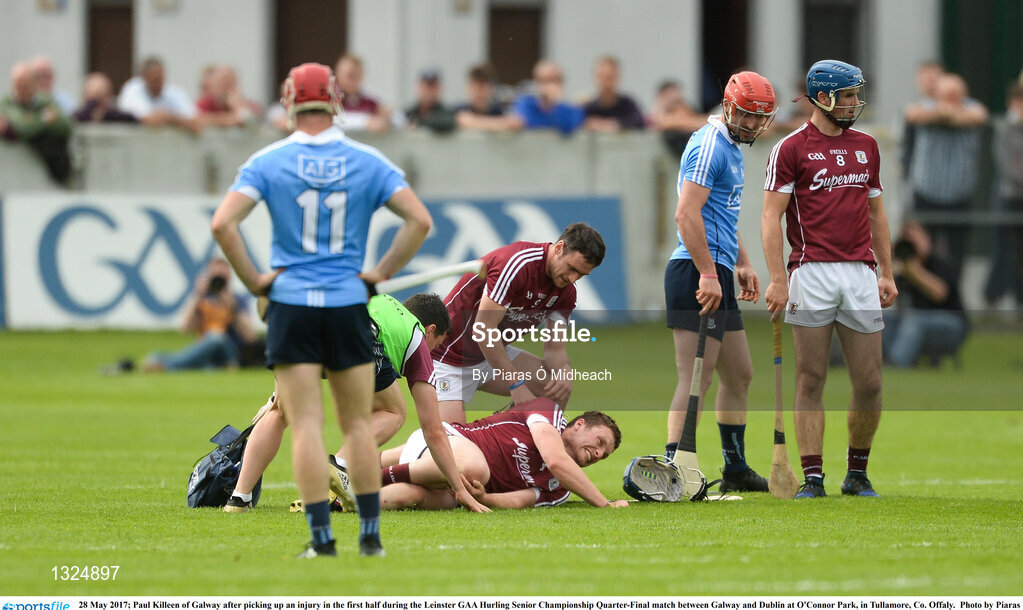 28 May 2017; Paul Killeen of Galway after picking up an injury in the first half during the Leinster GAA Hurling Senior Championship Quarter-Final match between Galway and Dublin at O'Connor Park, in Tullamore, Co. Offaly.  Photo by Piaras Ó Mídheach/Sportsfile