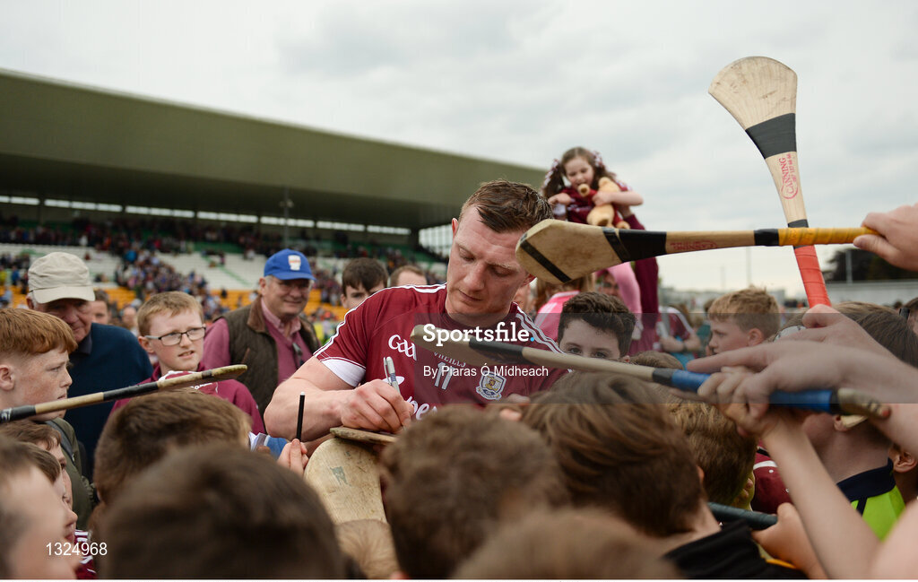 28 May 2017; Joe Canning of Galway signs autographs after the Leinster GAA Hurling Senior Championship Quarter-Final match between Galway and Dublin at O'Connor Park, in Tullamore, Co. Offaly.  Photo by Piaras Ó Mídheach/Sportsfile