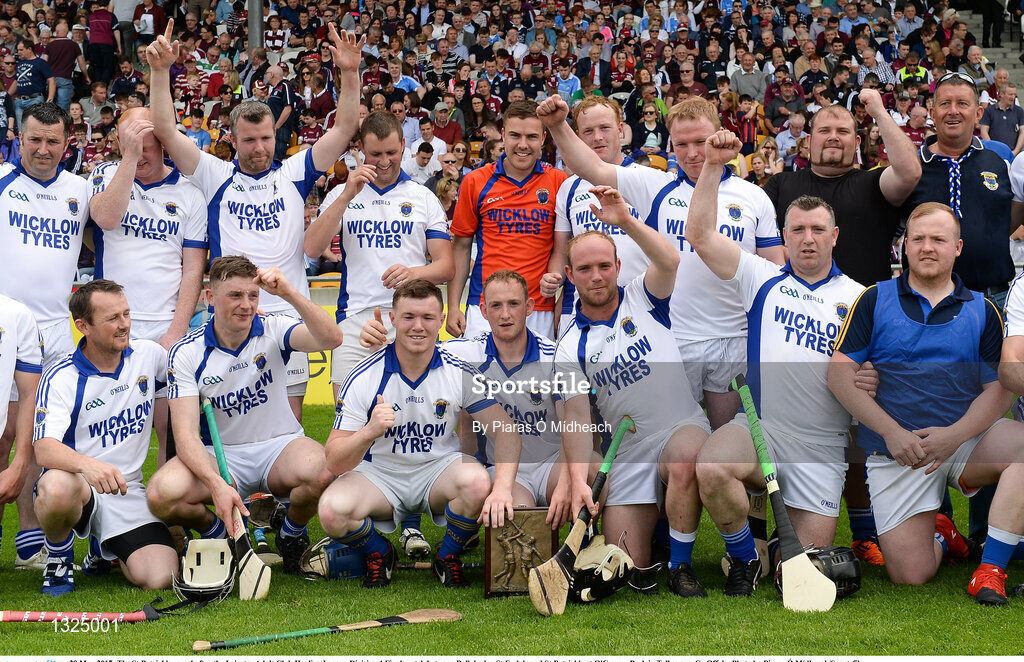 28 May 2017; The St Patrick's squad after the Leinster Adult Club Hurling League Division 4 Final match between Ballyboden St Enda's and St Patrick's at O'Connor Park in Tullamore, Co Offaly. Photo by Piaras Ó Mídheach/Sportsfile