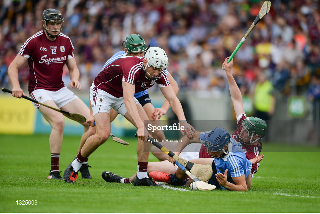 28 May 2017; Jason Flynn of Galway in action against Eoghan O'Donnell of Dublin during the Leinster GAA Hurling Senior Championship Quarter-Final match between Galway and Dublin at O'Connor Park, in Tullamore, Co. Offaly. Photo by Daire Brennan/Sportsfile