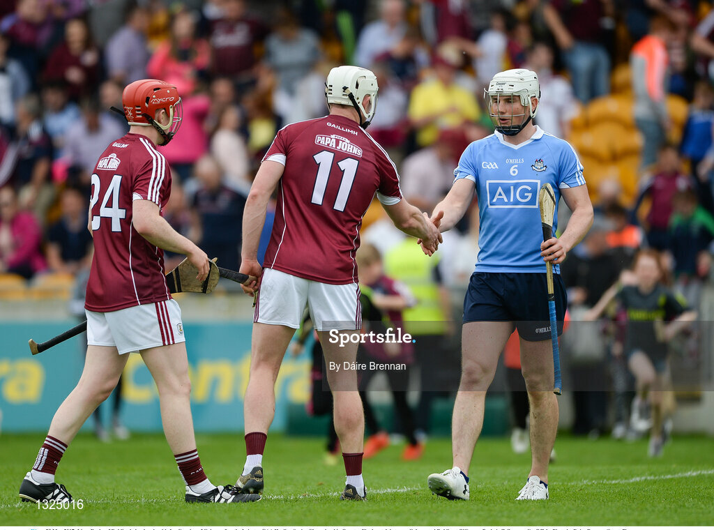 28 May 2017; Liam Rushe of Dublin shakes hands with Joe Canning of Galway after the Leinster GAA Hurling Senior Championship Quarter-Final match between Galway and Dublin at O'Connor Park, in Tullamore, Co. Offaly. Photo by Daire Brennan/Sportsfile
