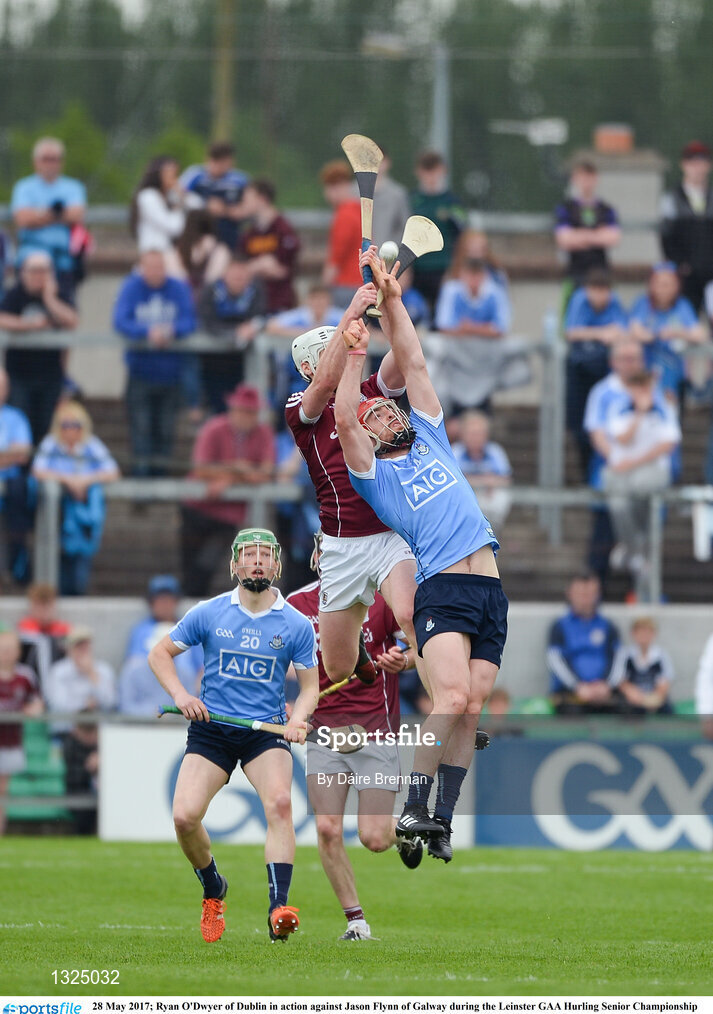 28 May 2017; Ryan O'Dwyer of Dublin in action against Jason Flynn of Galway during the Leinster GAA Hurling Senior Championship Quarter-Final match between Galway and Dublin at O'Connor Park, in Tullamore, Co. Offaly. Photo by Daire Brennan/Sportsfile