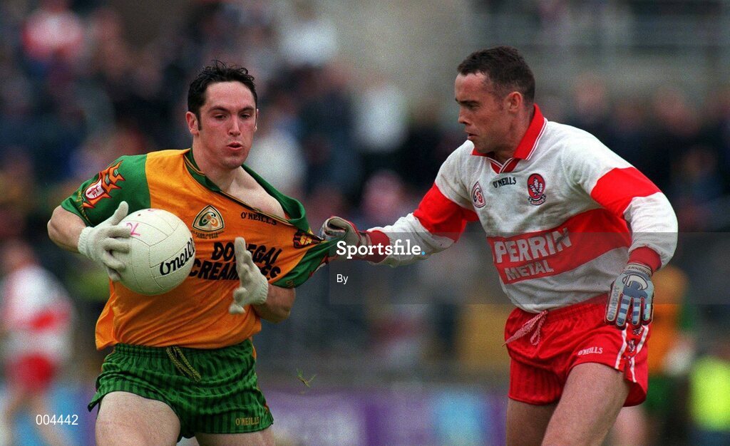 19 July 1998, Brendan Devenney Donegal in action against Gary Coleman Derry, Ulster Football Championship Final, 
Clones. Picture Credit: Matt Browne/SPORTSFILE