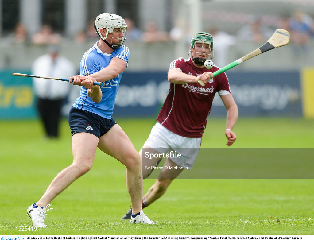 28 May 2017; Liam Rushe of Dublin in action against Cathal Mannion of Galway during the Leinster GAA Hurling Senior Championship Quarter-Final match between Galway and Dublin at O'Connor Park, in Tullamore, Co. Offaly.  Photo by Piaras Ó Mídheach/Sportsfile