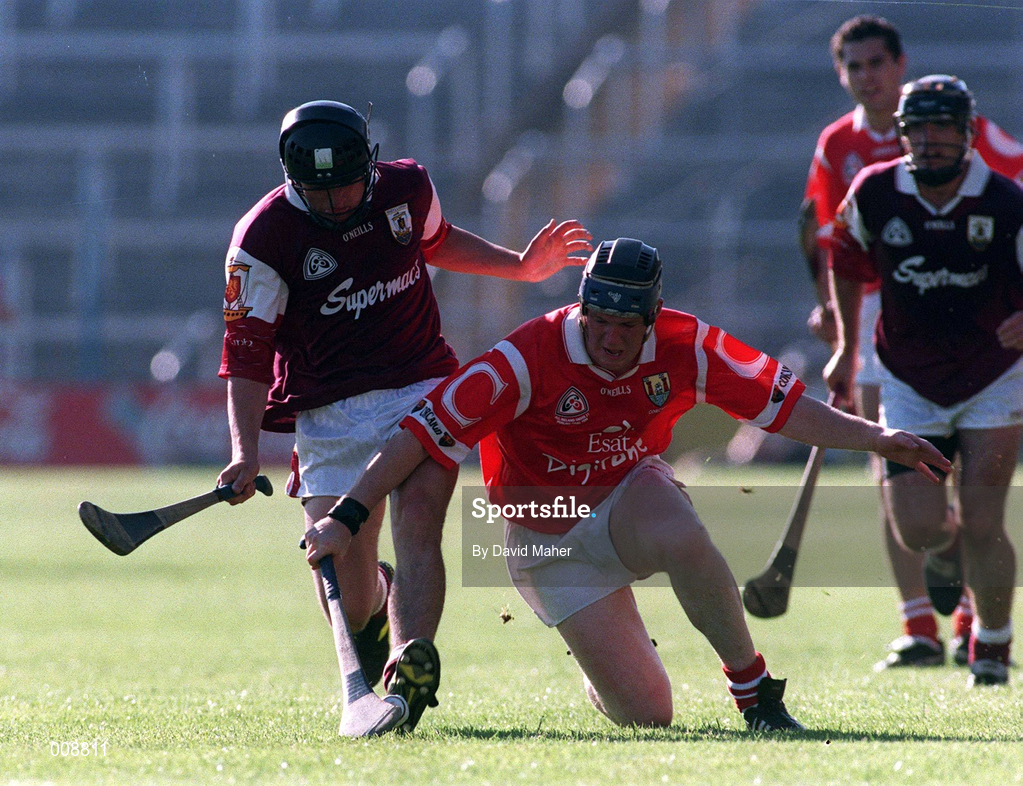 20 September 1998; Austin Walsh of Cork in action against Alan Kerins of Galway during the All-Ireland U21 Hurling Championship Final match between Cork and Galway at Semple Stadium in Thurles, Tipperary. Photo by David Maher/Sportsfile