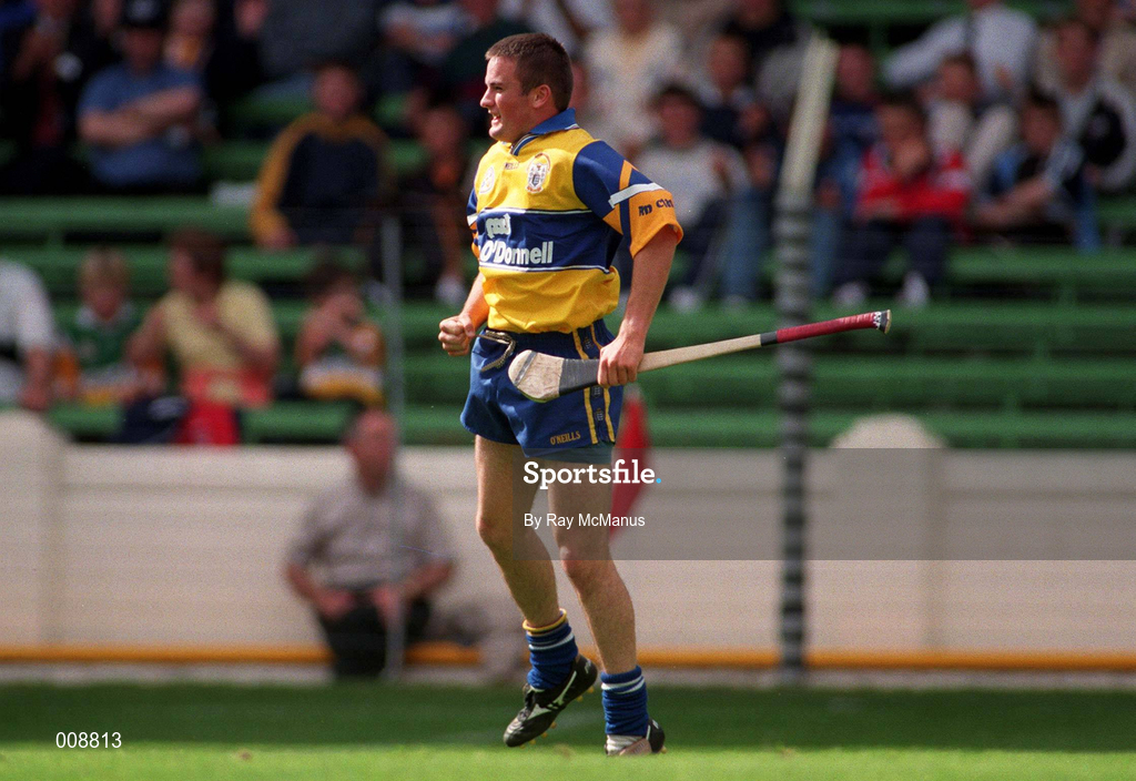 22 August 1998; Alan Markham of Clare celebrates his opening goal during the Guinness All-Ireland Hurling All-Ireland Senior Championship Semi-Final Replay match between Clare and Offaly at Croke Park in Dublin. Photo by Ray McManus/Sportsfile