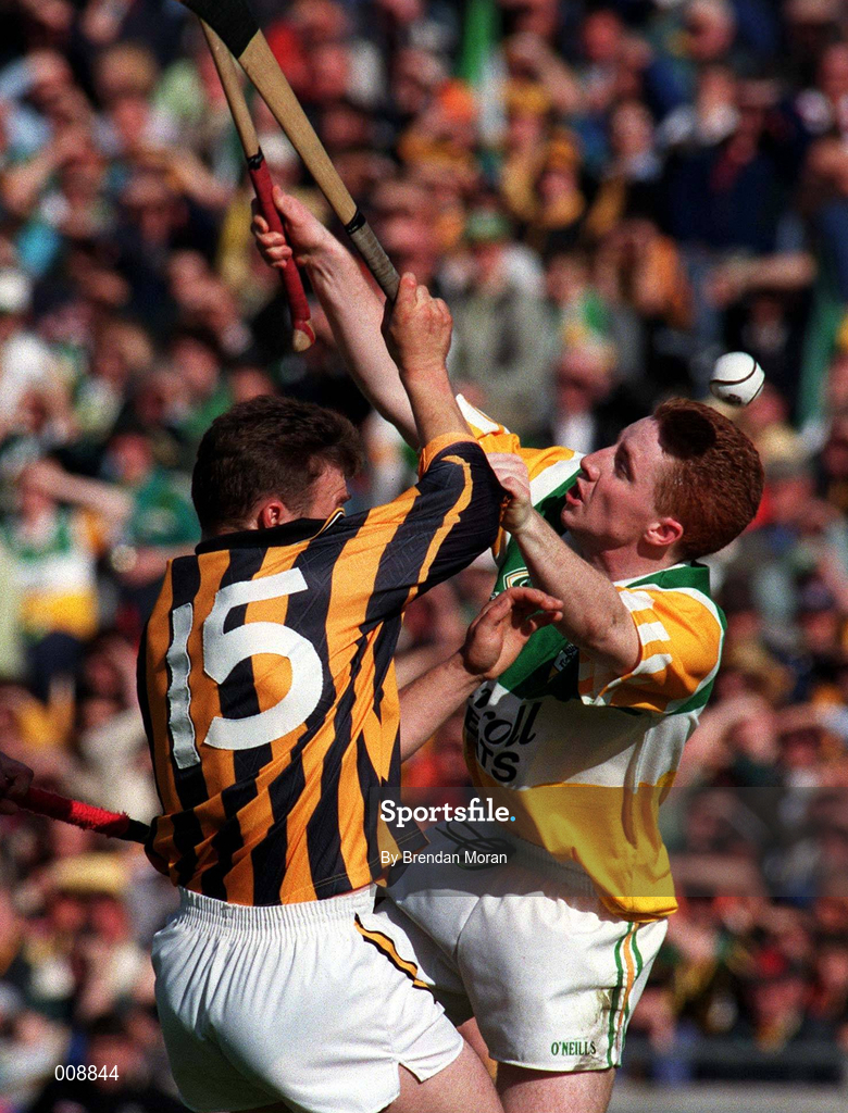 13 September 1998; Barry Whelahan of Offaly in action against Charlie Carter of Kilkenny during the Guinness All-Ireland Senior Hurling Championship Final match between Kilkenny and Offaly at Croke Park in Dublin. Photo by Brendan Moran/Sportsfile