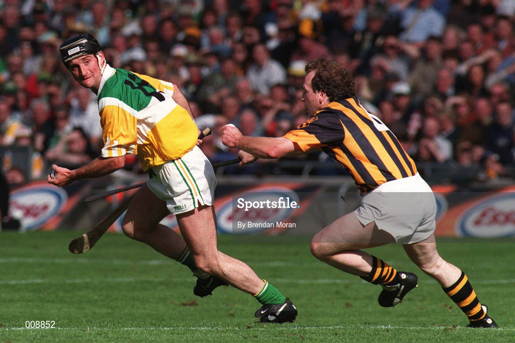 13 September 1998; Billy Dooley of Offaly in action against Willie O'Connor of Kilkenny during the Guinness All-Ireland Senior Hurling Championship Final match between Kilkenny and Offaly at Croke Park in Dublin. Photo by Brendan Moran/Sportsfile