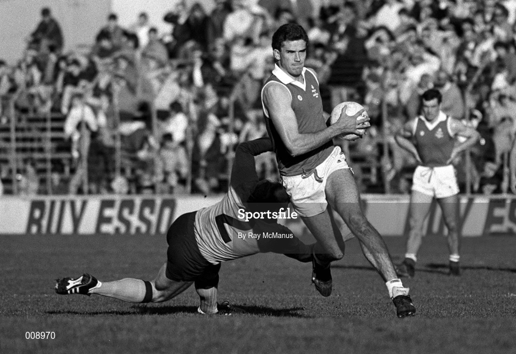 18 October 1987; Liam Hayes of Ireland gets past Bruce Lindsay of Australia during the International Rules Series First Test match between Ireland and Australia at Croke Park in Dublin. Photo by Ray McManus/Sportsfile
