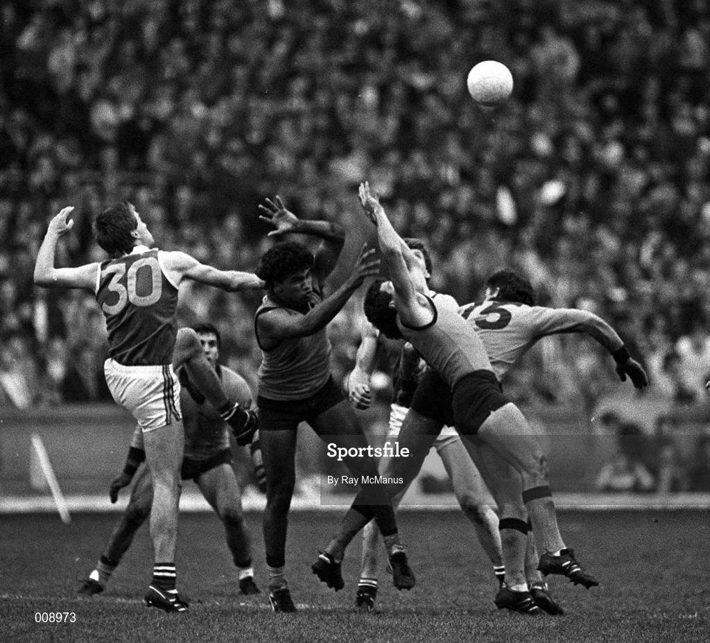 25 October 1987; Action from the International Rules Series Second Test match between Ireland and Australia at Croke Park in Dublin. Photo by Ray McManus/Sportsfile