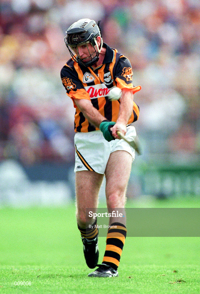16 August 1998; DJ Carey of Kilkenny during the Guinness All-Ireland Senior Hurling Championship Semi-Final match between Kilkenny and Waterford at Croke Park in Dublin. Photo by Matt Browne/SPORTSFILE