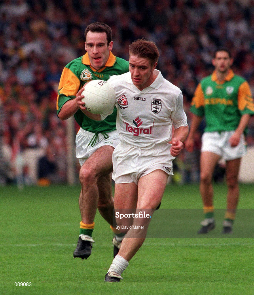 2 August 1998; Eddie McCormack of Kildare in action against Hank Traynor of Meath during the Bank of Ireland Leinster Senior Football Championship Final match between Kildare and Meath at Croke Park in Dublin. Photo by David Maher/Sportsfile