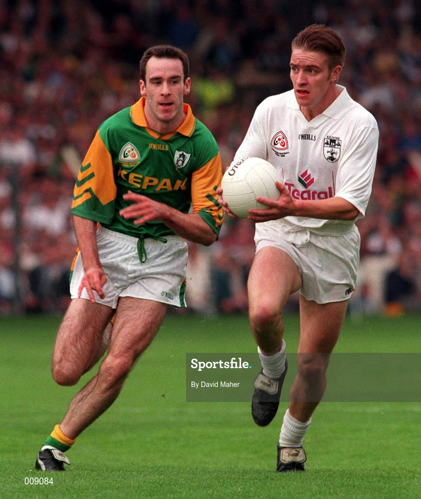 2 August 1998; Eddie McCormack of Kildare in action against Hank Traynor of Meath during the Bank of Ireland Leinster Senior Football Championship Final match between Kildare and Meath at Croke Park in Dublin. Photo by David Maher/Sportsfile