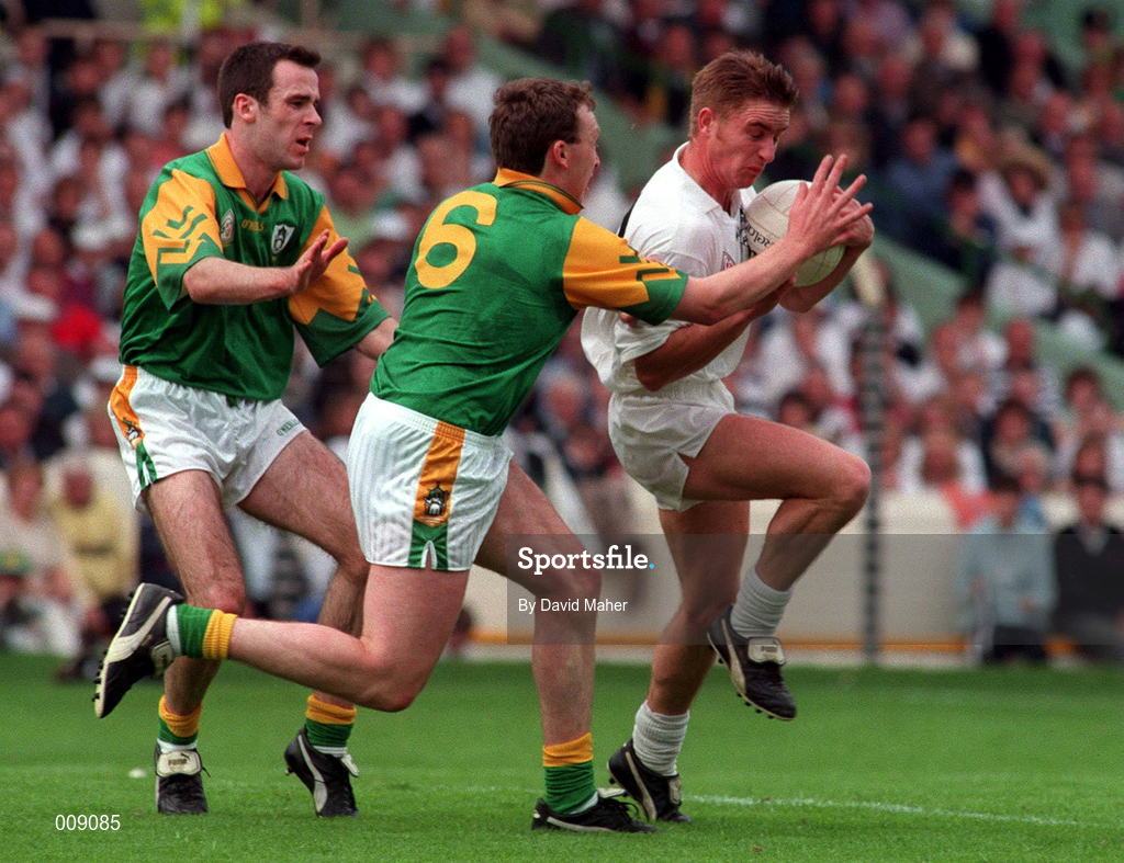 2 August 1998; Eddie McCormack of Kildare, in action against Barry Callaghan, 6, and Hank Traynor of Meath  during the Bank of Ireland Leinster Senior Football Championship Final match between Kildare and Meath at Croke Park in Dublin. Photo by David Maher/Sportsfile
