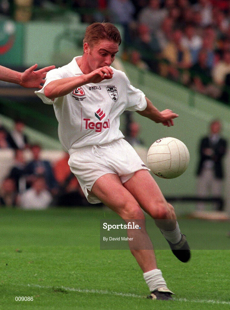 2 August 1998; Eddie McCormack of Kildare during the Bank of Ireland Leinster Senior Football Championship Final match between Kildare and Meath at Croke Park in Dublin. Photo by David Maher/Sportsfile