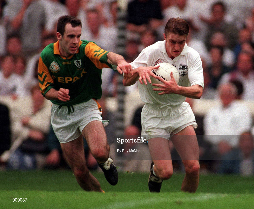 2 August 1998; Eddie McCormack of Kildare in action against Hank Traynor of Meath during the Bank of Ireland Leinster Senior Football Championship Final match between Kildare and Meath at Croke Park in Dublin. Photo by Ray McManus/Sportsfile