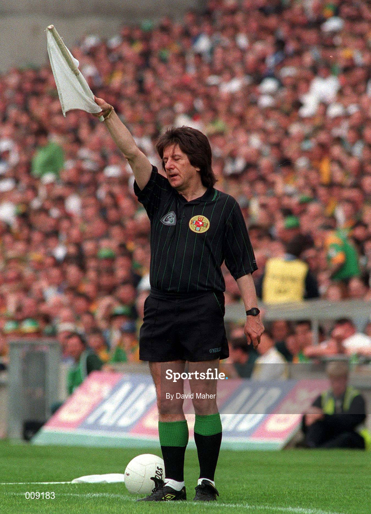 2 August 1998; Linesman Joe Woods during the Bank of Ireland Leinster Senior Football Championship Final match between Kildare and Meath at Croke Park in Dublin. Photo by David Maher/Sportsfile