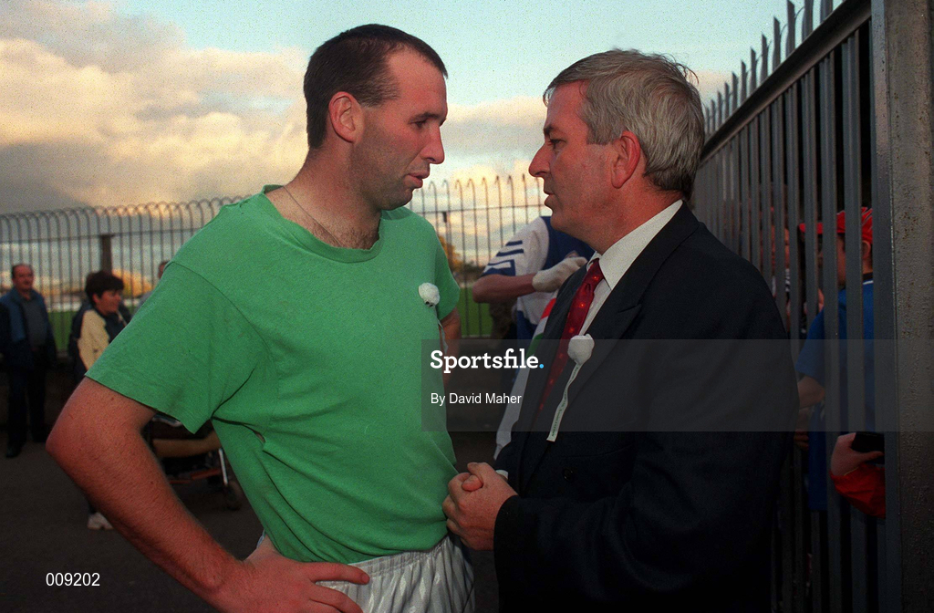 15 September 1998; Team captain Glenn Ryan with Minister for Finance Charlie McCreevey TD at a Kildare senior football squad training session at St Conleth's Park in Newbridge, Kildare. Photo by David Maher/Sportsfile