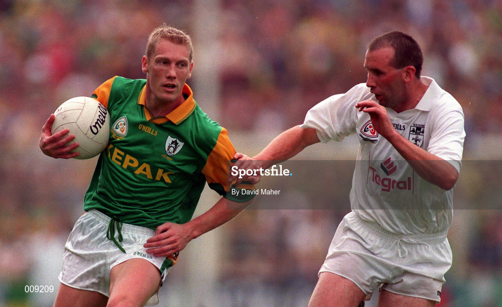 2 August 1998; Graham Geraghty of Meath in action against Glenn Ryan of Kildare during the Bank of Ireland Leinster Senior Football Championship Final match between Kildare and Meath at Croke Park in Dublin. Photo by David Maher/Sportsfile