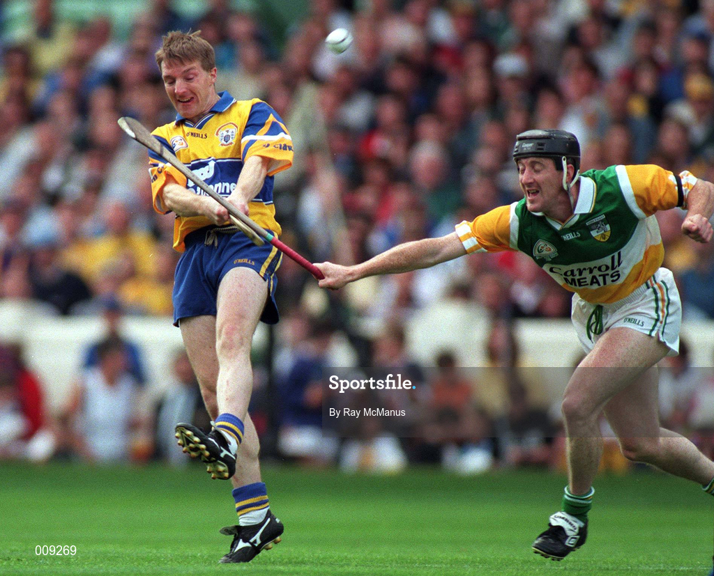 22 August 1998; Jamesie O'Connor Clare in action against Brian Whelahan of Offaly during the Guinness All-Ireland Hurling All-Ireland Senior Championship Semi-Final Replay match between Clare and Offaly at Croke Park in Dublin. Photo by Ray McManus/Sportsfile