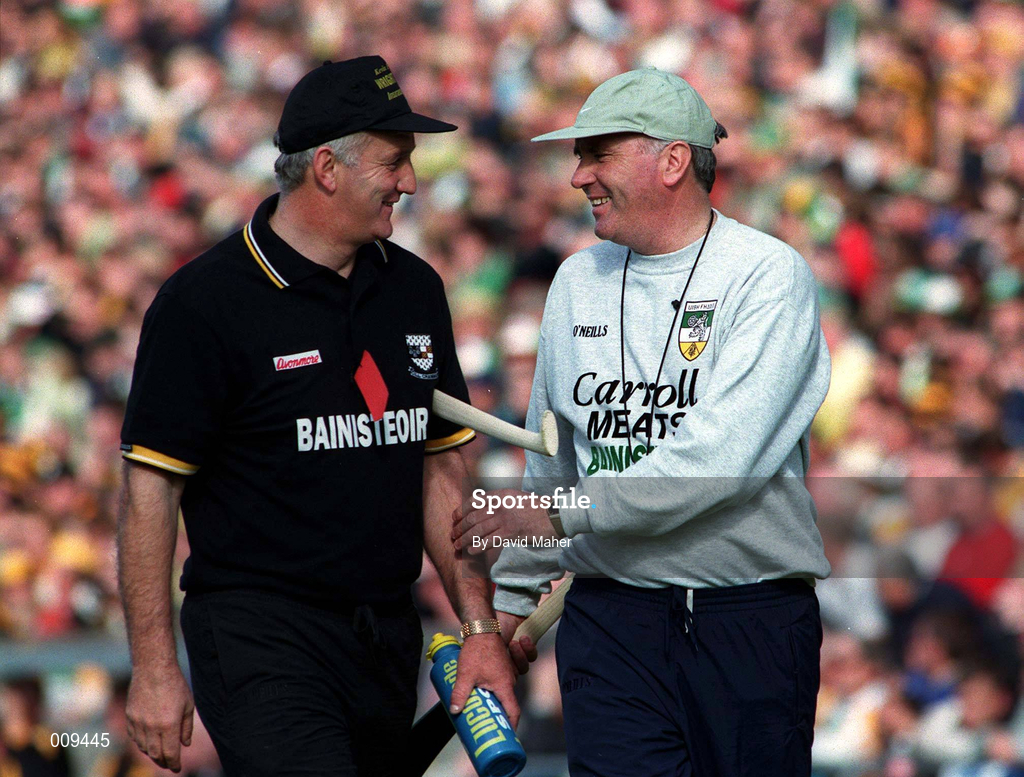 13 September 1998; Kilkenny manager Kevin Fennelly, left, and Offaly manager Michael Bond during the Guinness All-Ireland Senior Hurling Championship Final match between Kilkenny and Offaly at Croke Park in Dublin. Photo by David Maher/Sportsfile