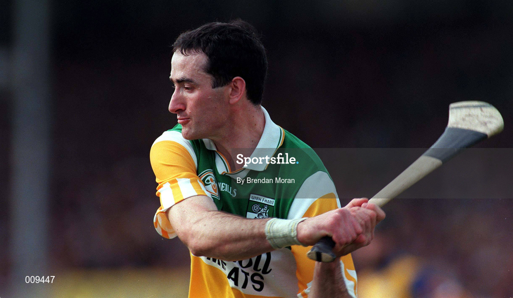 29 August 1998; Kevin Kinahan of Offaly during the Guinness All-Ireland Senior Hurling Championship Semi-Final Refixture match between Clare and Offaly at Semple Stadium in Thurles, Tipperary. Photo by Brendan Moran/Sportsfile