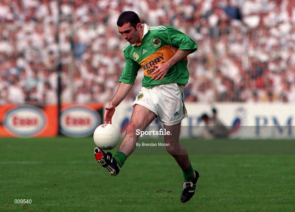 30 August 1998; Liam Brosnan of Kerry during the Bank of Ireland All-Ireland Senior Football Championship Semi-Final match between Kerry and Kildare at Croke Park in Dublin. Photo by Brendan Moran/Sportsfile