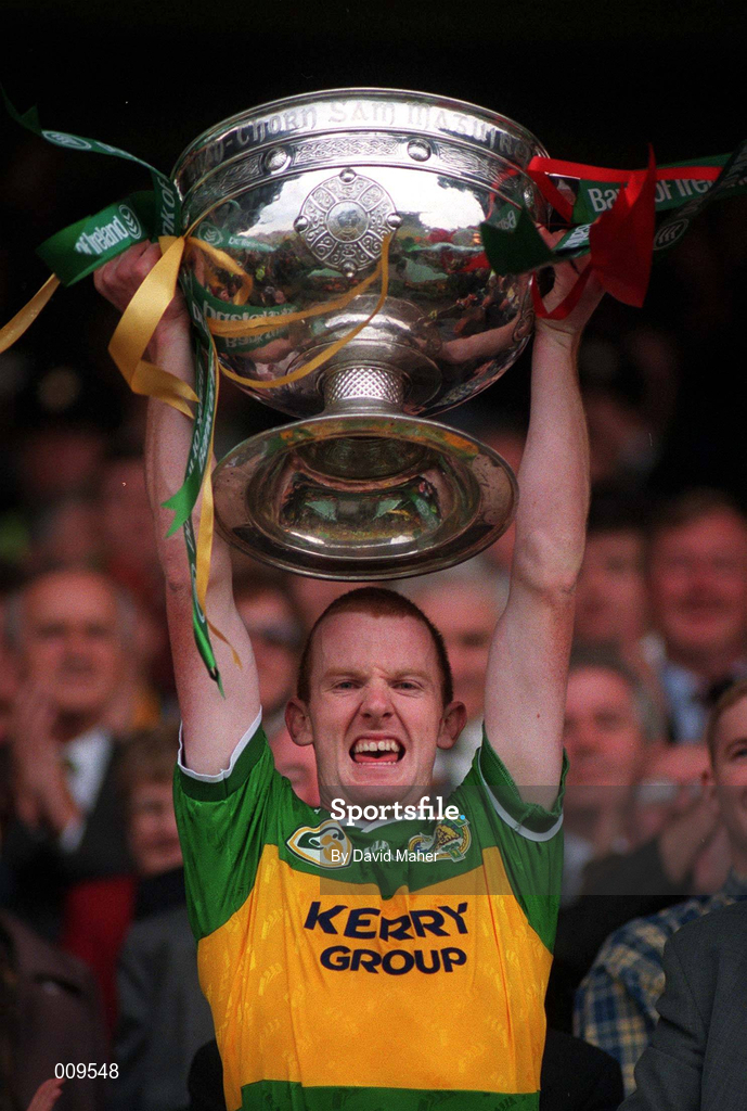 28 September 1997; Kerry captain Liam Hassett lifts the Sam Maguire Cup after the Bank of Ireland All-Ireland Senior Football Championship Final match between Kerry and Mayo at Croke Park in Dublin. Photo by David Maher/Sportsfile
