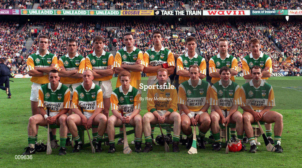 13 September 1998; The Offaly team The Offaly team, back row; from left, Kevin Martin, Johnny Pilkington, Michael Duignan, Kevin Kinahan, Gary Hanniffy, Hubert Rigney, Joe Errity, and Brian Whelahan.  Front row; Billy Dooley, John Troy, Simon Whelahan, Stephen Byrne, Joe Dooley, Martin Hanamy, and Johnny Dooley before the Guinness All-Ireland Senior Hurling Championship Final match between Kilkenny and Offaly at Croke Park in Dublin. Photo by Ray McManus/Sportsfile