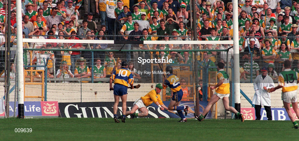 29 August 1998; Offaly goalkeeper Stephen Byrne saves a shot on goal by Danny Scanlan of Clare during the Guinness All-Ireland Senior Hurling Championship Semi-Final Refixture match between Clare and Offaly at Semple Stadium in Thurles, Tipperary. Photo by Ray McManus/Sportsfile